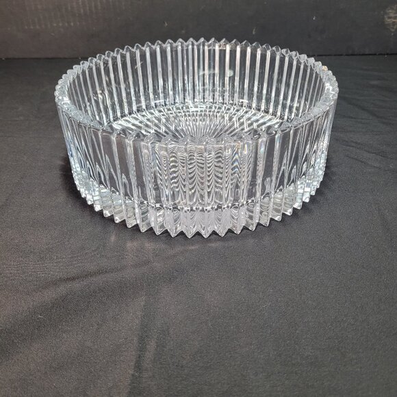 MIKASA Serving Diamond Fire Hostess Bowl 8.25 Inch WY247/259 - 8 1/4 in. Glas - Picture 1 of 7